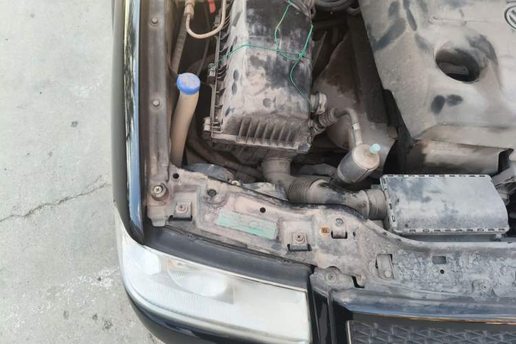 Used Volkswagen Santana Vista 2008 1.8L Manual Comfort Edition Engine Bay Right