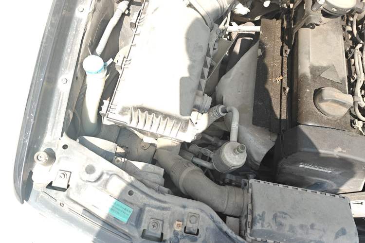 Used Volkswagen Santana Vista 2008 1.8L Manual Sishang Model Engine Bay Right