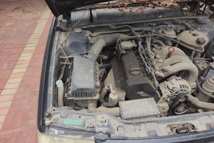 Used Volkswagen Santana Vista 2008 1.8L Manual Sishang Model Engine Bay Right