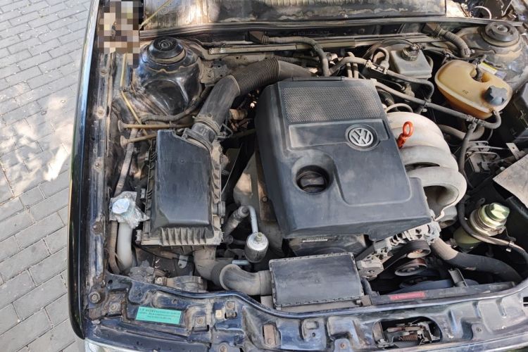 Used Volkswagen Santana Vista 2008 1.8L Manual Comfort Edition Engine Bay Right