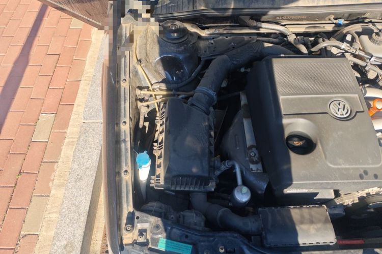 Used Volkswagen Santana Vista 2008 1.8L Manual Sishang Model Engine Bay Right