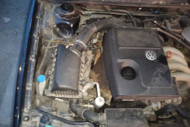 Used Volkswagen Santana Vista 2008 1.8L Manual Sishang Model Engine Bay Right