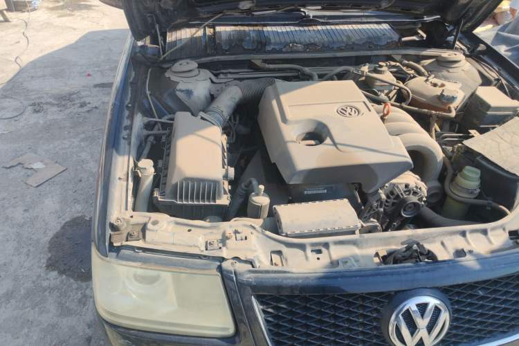 Used Volkswagen Santana Vista 2008 1.8L Manual Sishang Model Engine Bay Right