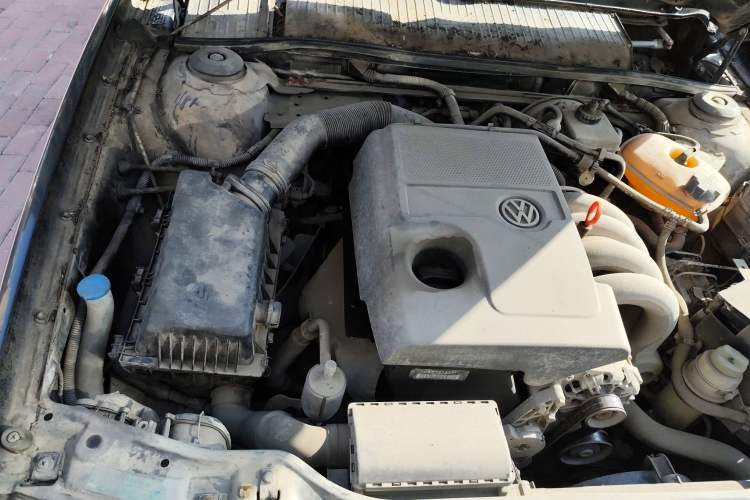 Used Volkswagen Santana Vista 2008 1.8L Manual Comfort Edition Engine Bay Right