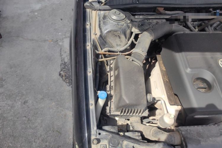 Used Volkswagen Santana Vista 2008 1.8L Manual Sishang Model Engine Bay Right