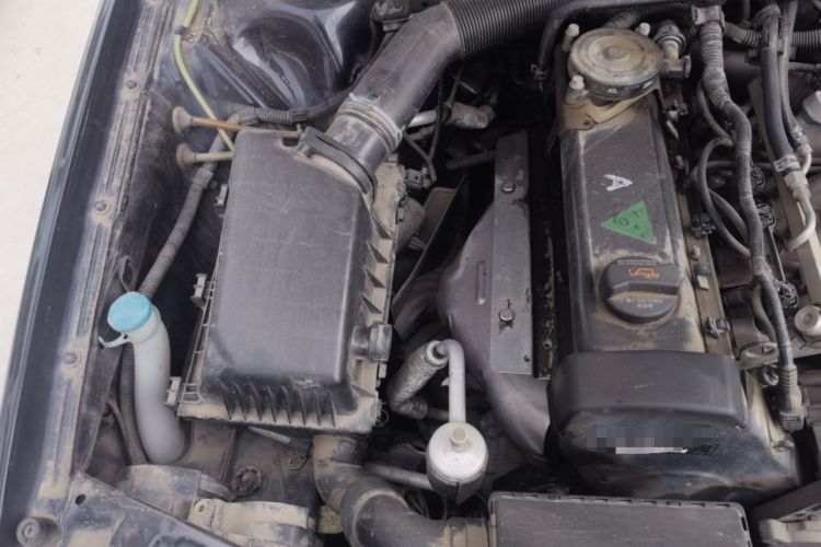 Used Volkswagen Santana Vista 2008 1.8L Manual Comfort Edition Engine Bay Right
