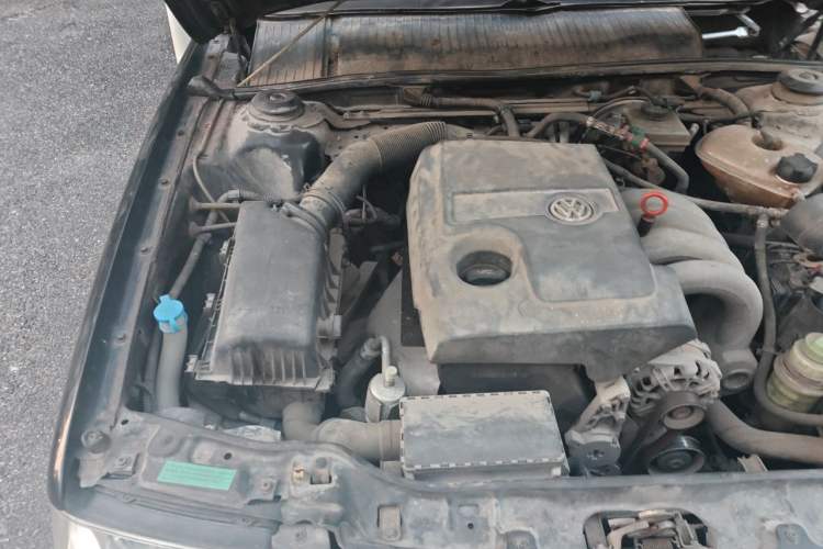 Used Volkswagen Santana Vista 2008 1.8L Manual Sishang Model Engine Bay Right