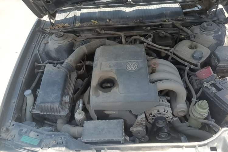 Used Volkswagen Santana Vista 2008 1.8L Manual Sishang Model Engine Bay Right