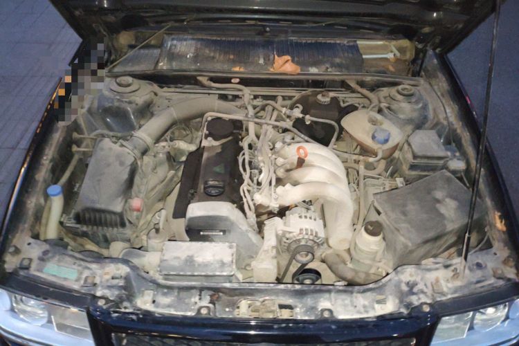 Used Volkswagen Santana Vista 2008 1.8L Manual Sishang Model Engine Bay