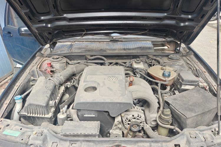 Used Volkswagen Santana Vista 2008 1.8L Manual Comfort Edition Engine Bay