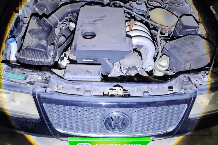 Used Volkswagen Santana Vista 2008 1.8L Manual Sishang Model Engine Bay