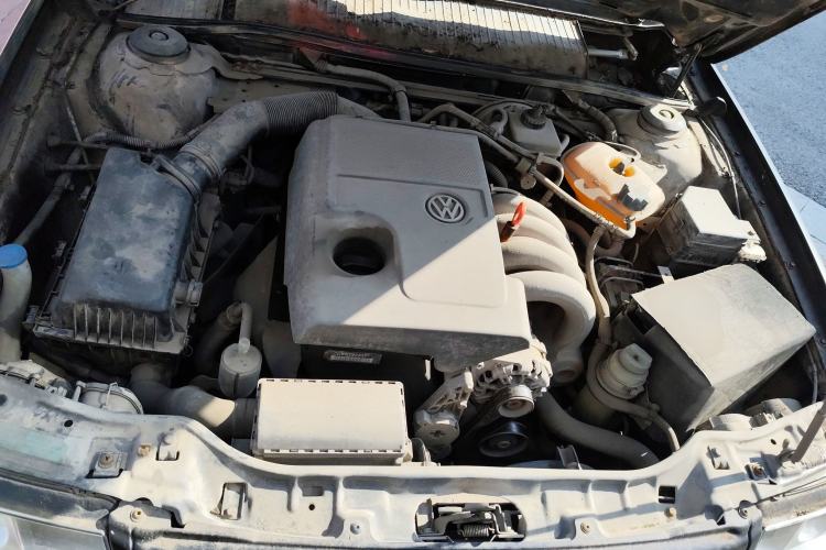 Used Volkswagen Santana Vista 2008 1.8L Manual Comfort Edition Engine Bay