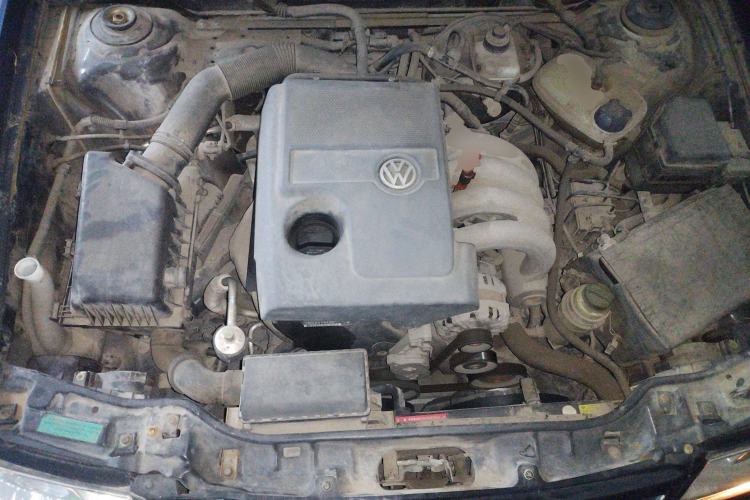 Used Volkswagen Santana Vista 2008 1.8L Manual Comfort Edition Engine Bay