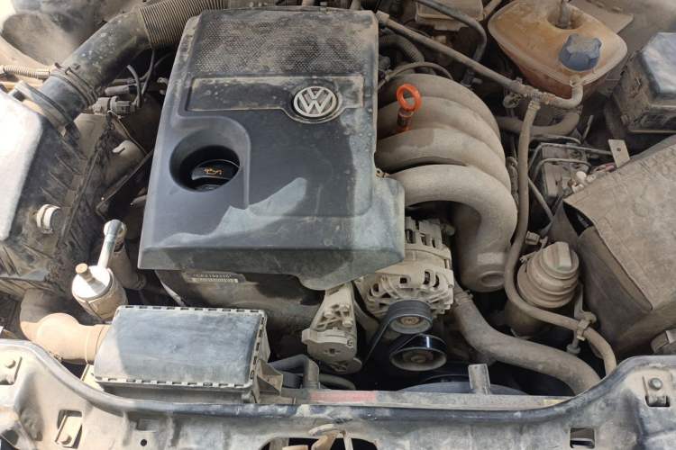 Used Volkswagen Santana Vista 2008 1.8L Manual Comfort Edition Engine Bay