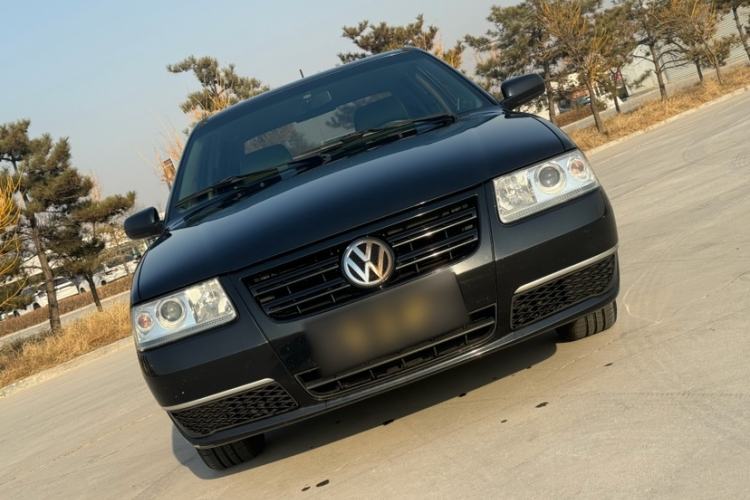 Used Volkswagen Santana Vista 2008 1.8L Manual Sishang Model Exterior 8