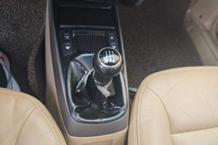 Used Volkswagen Santana Vista 2008 1.8L Manual Comfort Edition Gear Lever