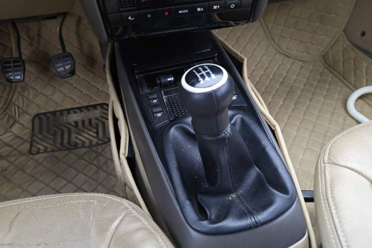 Used Volkswagen Santana Vista 2008 1.8L Manual Comfort Edition Gear Lever