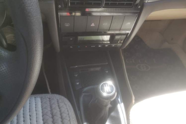Used Volkswagen Santana Vista 2008 1.8L Manual Comfort Edition Gear Lever