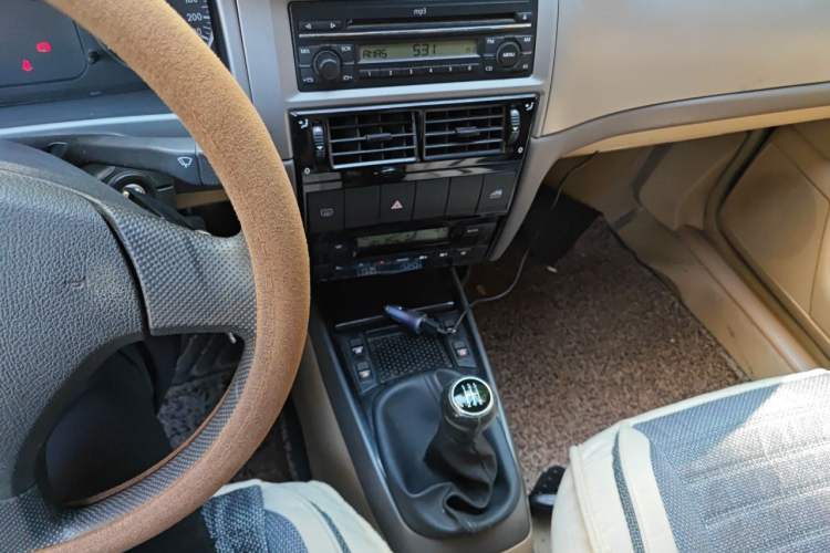 Used Volkswagen Santana Vista 2008 1.8L Manual Comfort Edition Gear Lever
