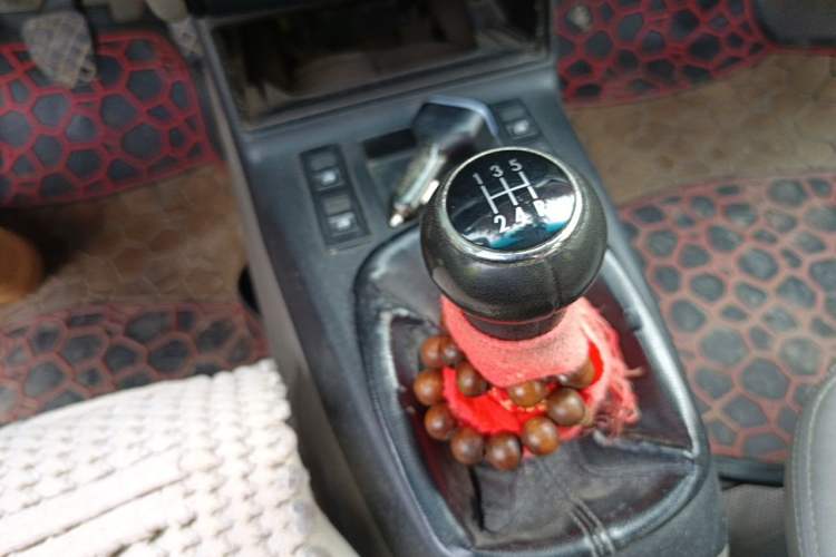Used Volkswagen Santana Vista 2008 1.8L Manual Comfort Edition Gear Lever