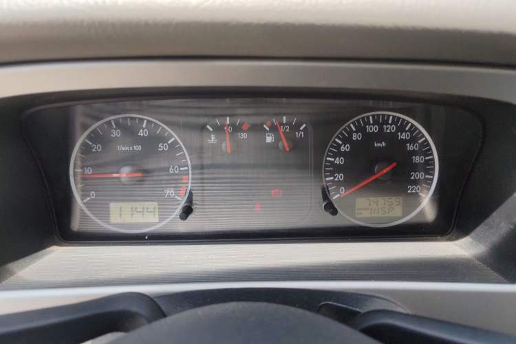 Used Volkswagen Santana Vista 2008 1.8L Manual Comfort Edition Instrument Cluster