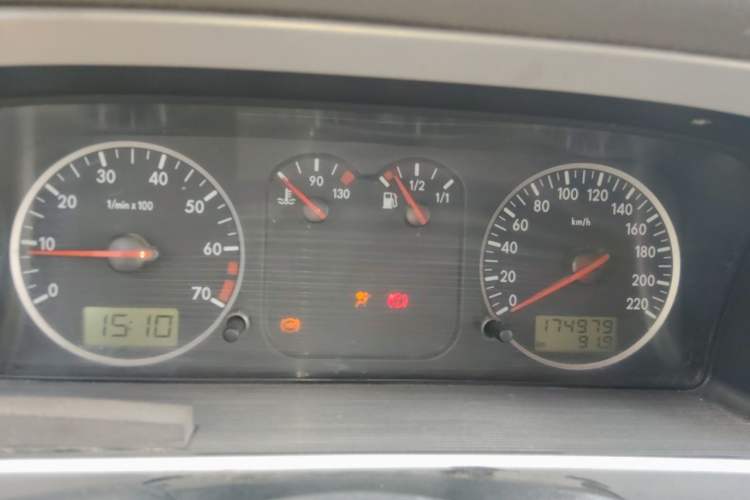 Used Volkswagen Santana Vista 2008 1.8L Manual Comfort Edition Instrument Cluster