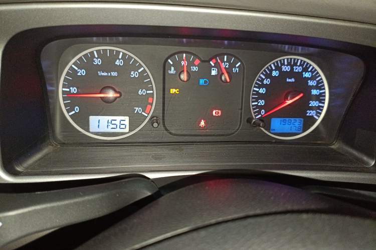 Used Volkswagen Santana Vista 2008 1.8L Manual Comfort Edition Instrument Cluster