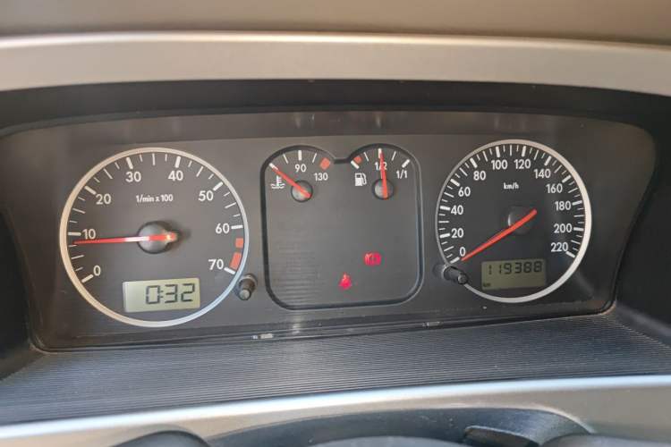 Used Volkswagen Santana Vista 2008 1.8L Manual Comfort Edition Instrument Cluster