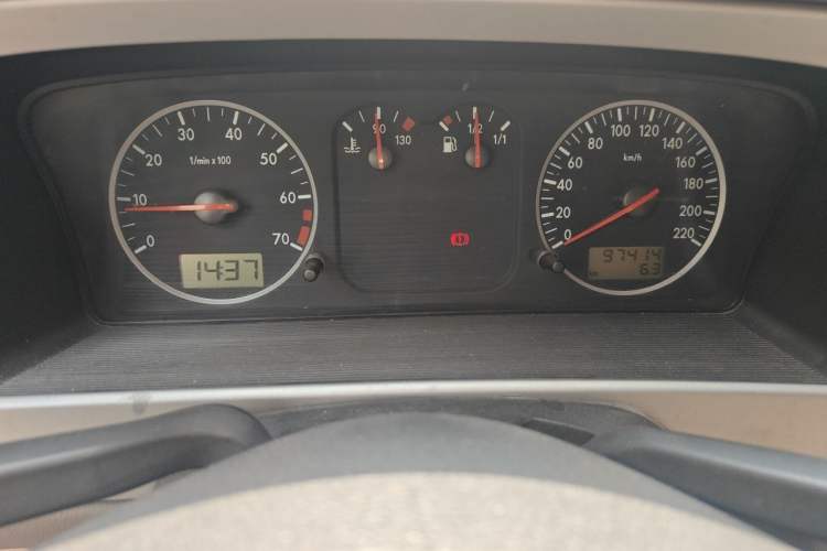 Used Volkswagen Santana Vista 2008 1.8L Manual Comfort Edition Instrument Cluster
