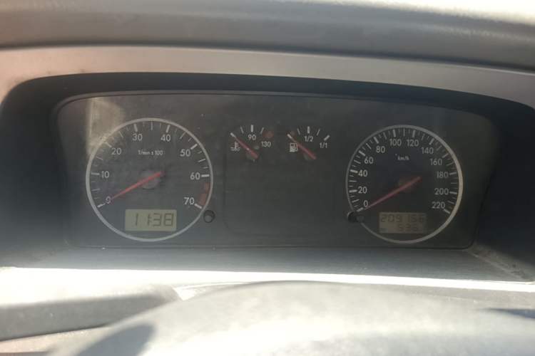 Used Volkswagen Santana Vista 2008 1.8L Manual Sishang Model Instrument Cluster