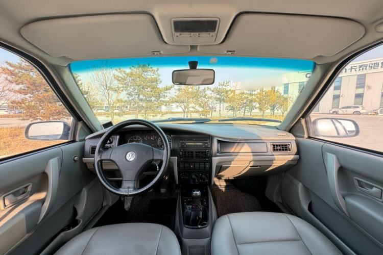 Used Volkswagen Santana Vista 2008 1.8L Manual Sishang Model Interior 1