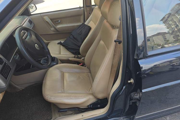 Used Volkswagen Santana Vista 2008 1.8L Manual Comfort Edition Left Front Seat
