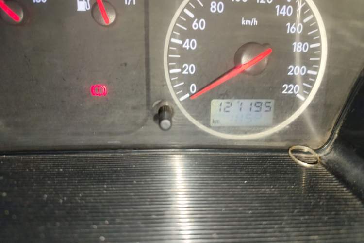 Used Volkswagen Santana Vista 2008 1.8L Manual Sishang Model Odometer Close Up