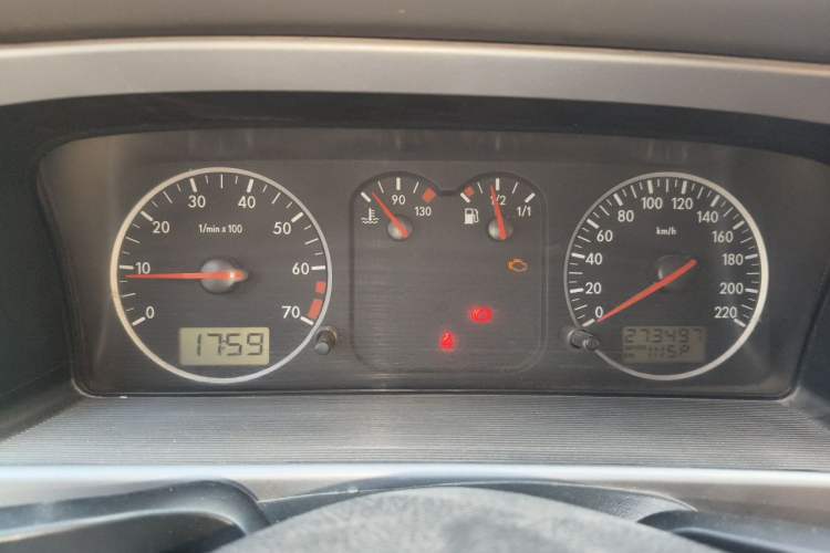 Used Volkswagen Santana Vista 2008 1.8L Manual Comfort Edition Odometer Close Up