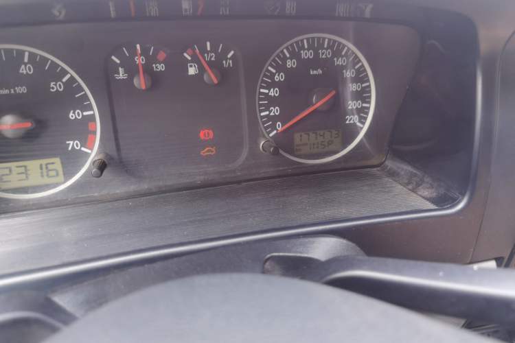Used Volkswagen Santana Vista 2008 1.8L Manual Sishang Model Odometer Close Up