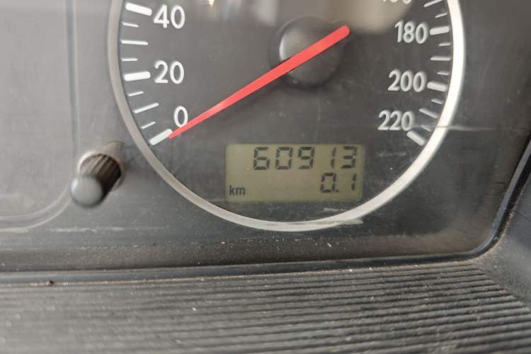 Used Volkswagen Santana Vista 2008 1.8L Manual Comfort Edition Odometer Close Up