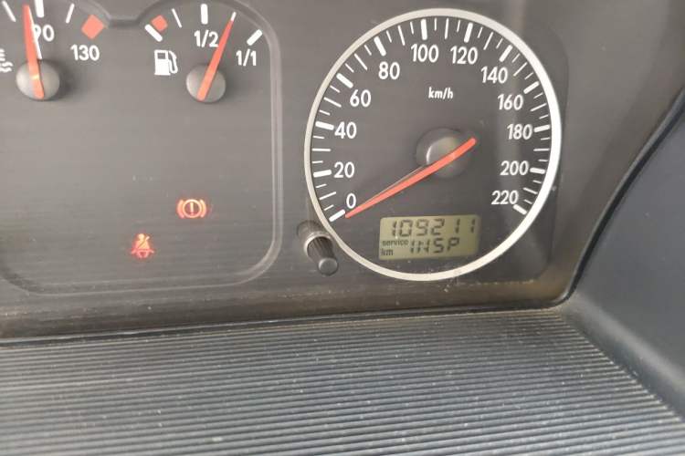 Used Volkswagen Santana Vista 2008 1.8L Manual Comfort Edition Odometer Close Up