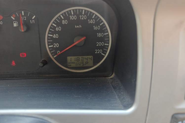 Used Volkswagen Santana Vista 2008 1.8L Manual Comfort Edition Odometer Close Up