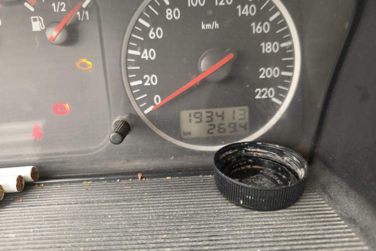 Used Volkswagen Santana Vista 2008 1.8L Manual Comfort Edition Odometer Close Up
