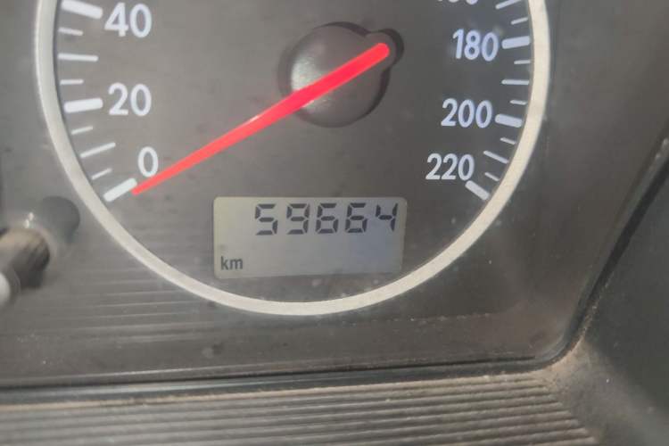 Used Volkswagen Santana Vista 2008 1.8L Manual Sishang Model Odometer Close Up