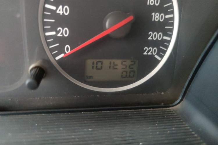 Used Volkswagen Santana Vista 2008 1.8L Manual Comfort Edition Odometer Close Up