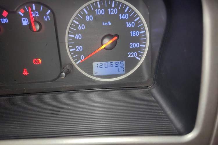 Used Volkswagen Santana Vista 2008 1.8L Manual Sishang Model Odometer Close Up