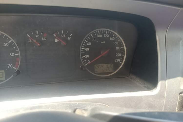 Used Volkswagen Santana Vista 2008 1.8L Manual Sishang Model Odometer Close Up
