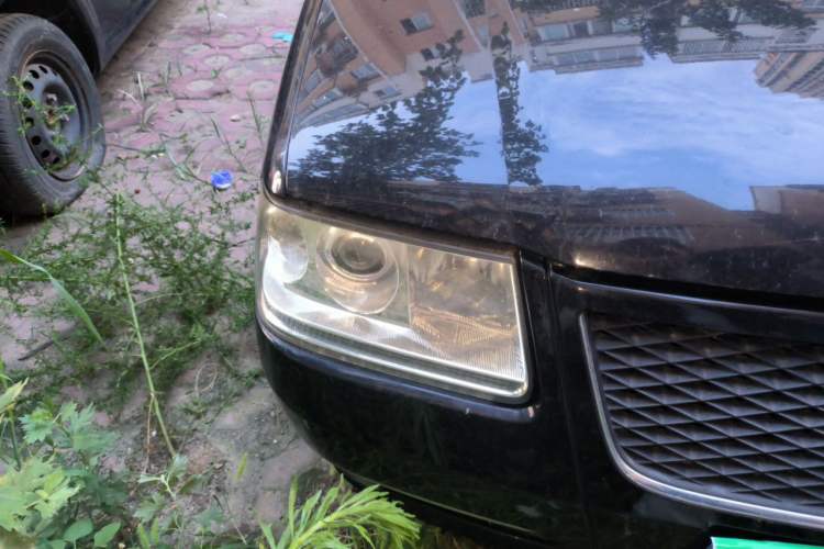 Used Volkswagen Santana Vista 2008 1.8L Manual Comfort Edition Right Front Headlight