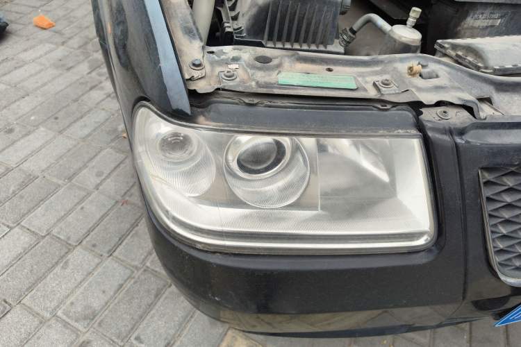 Used Volkswagen Santana Vista 2008 1.8L Manual Comfort Edition Right Front Headlight