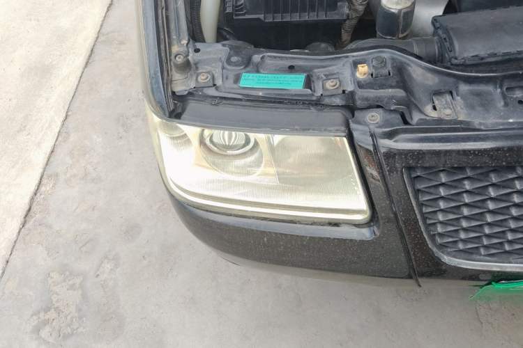Used Volkswagen Santana Vista 2008 1.8L Manual Comfort Edition Right Front Headlight