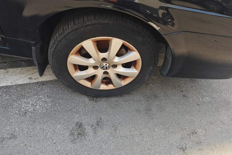 Used Volkswagen Santana Vista 2008 1.8L Manual Comfort Edition Right Front Wheel Hub