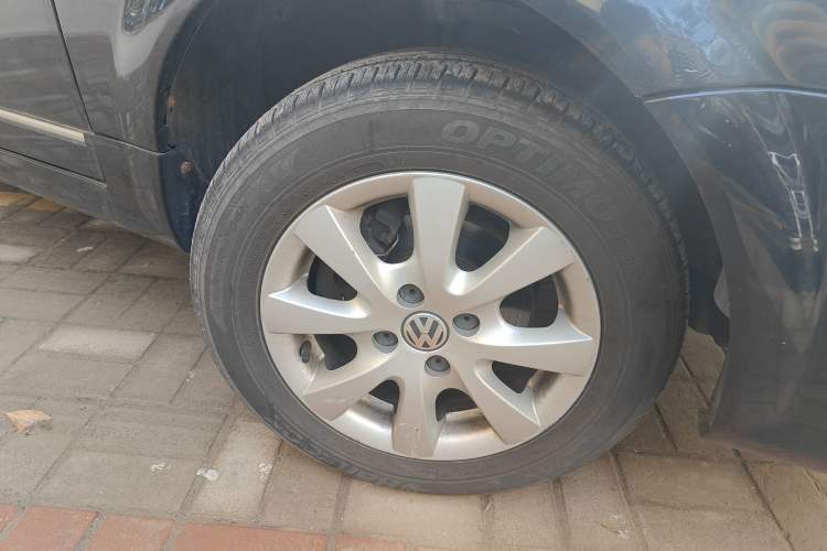 Used Volkswagen Santana Vista 2008 1.8L Manual Comfort Edition Right Front Wheel Hub