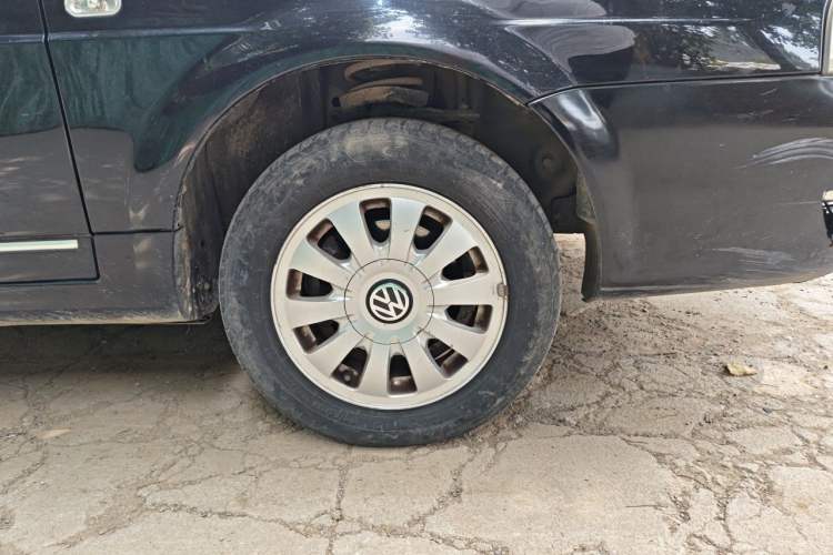 Used Volkswagen Santana Vista 2008 1.8L Manual Sishang Model Right Front Wheel Hub