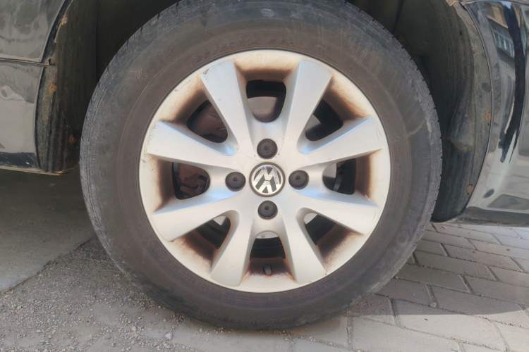 Used Volkswagen Santana Vista 2008 1.8L Manual Comfort Edition Right Front Wheel Hub